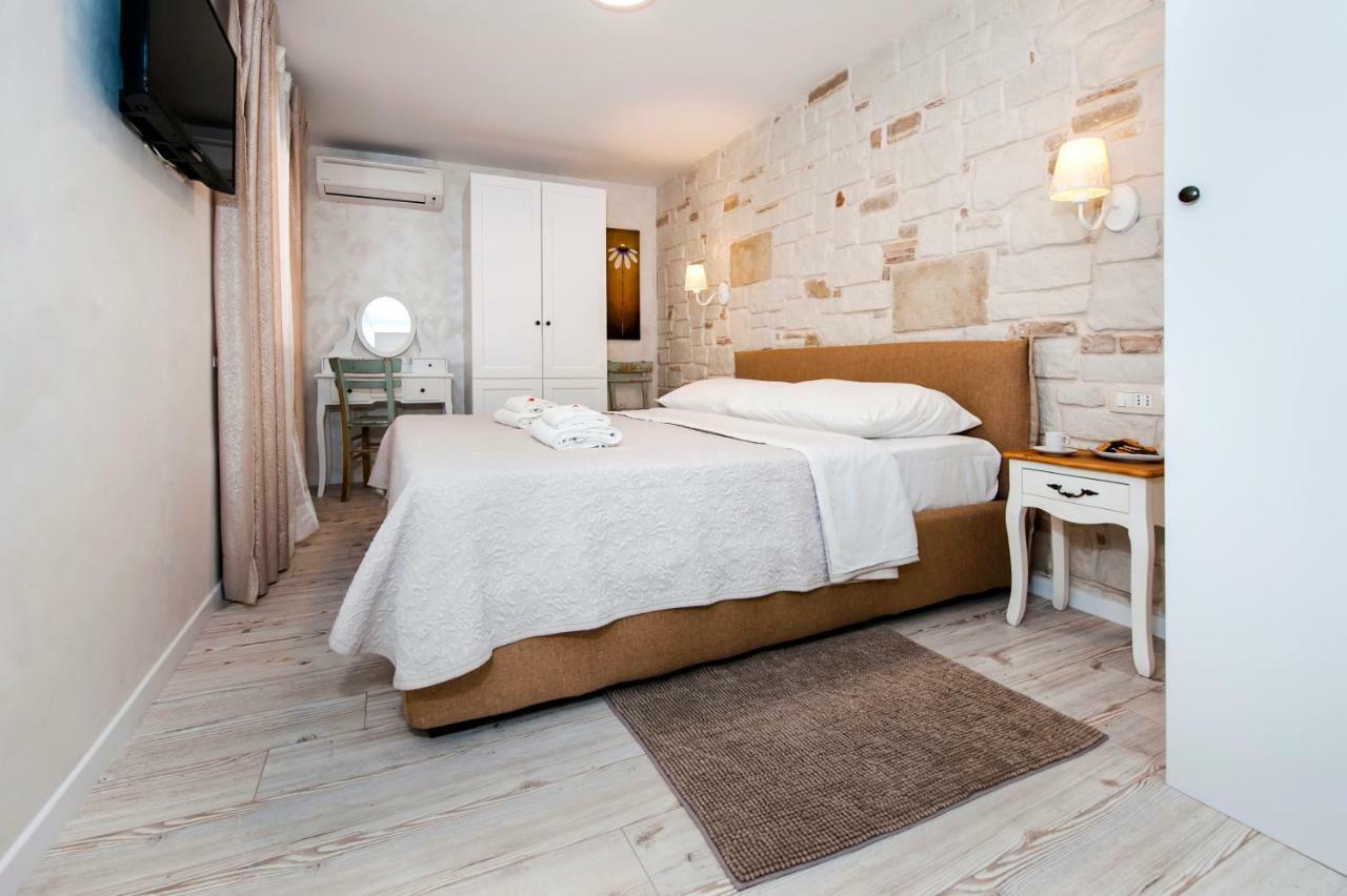 La Fondiaria Hotel Rovinj Exterior photo